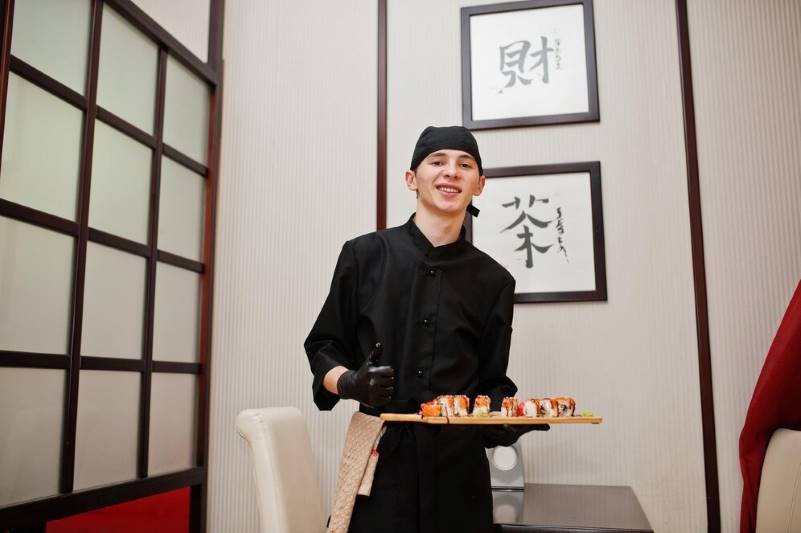 Kasih Tip di Jepang Saat Makan Di Restoran, Dilarang! Ini Alasannya
